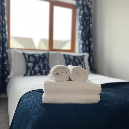 Private Double & Bathroom