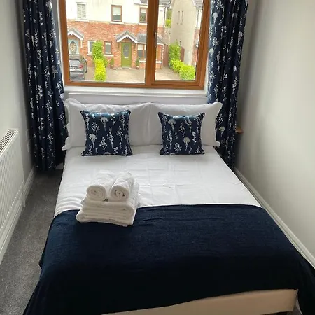 Private Double & Bathroom Homestay Naas
